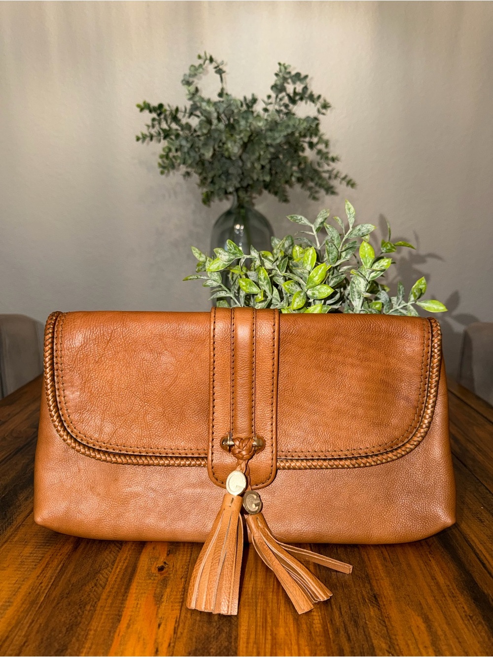 GUCCI Leather Marrakech Tassel Clutch - Tan - Picture 15 of 16